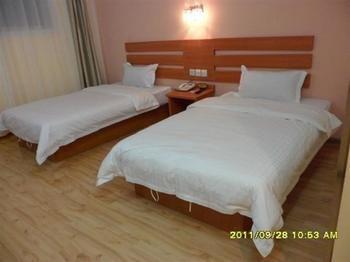 Tiandi Renhe Hotel Jinan Exteriör bild