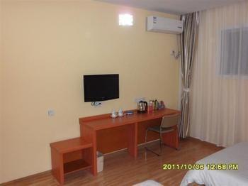 Tiandi Renhe Hotel Jinan Exteriör bild